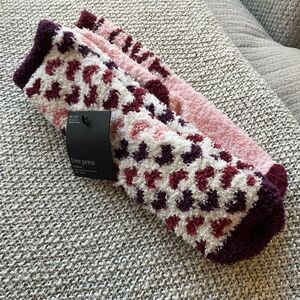 NWT Valentine’s Day Fuzzy Socks 2 pack